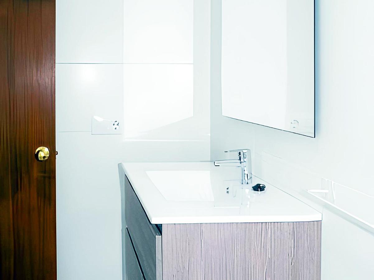 Apartamentos Garaje & Aire & Wifi & Solo Familias Y Parejas 콘일데라프론테라 외부 사진